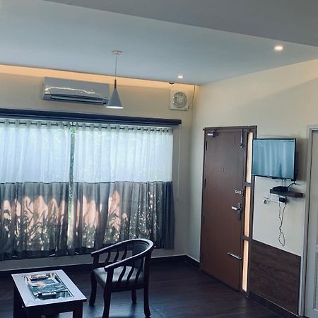 Athirappilly Polaris Resort Kizhake Chālakudi Buitenkant foto