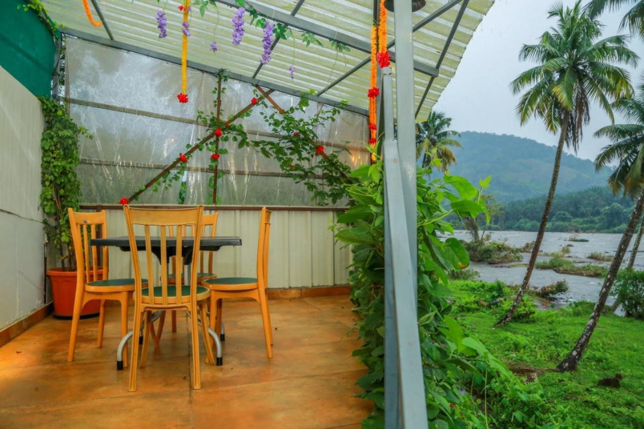 Athirappilly Polaris Resort Kizhake Chālakudi Buitenkant foto